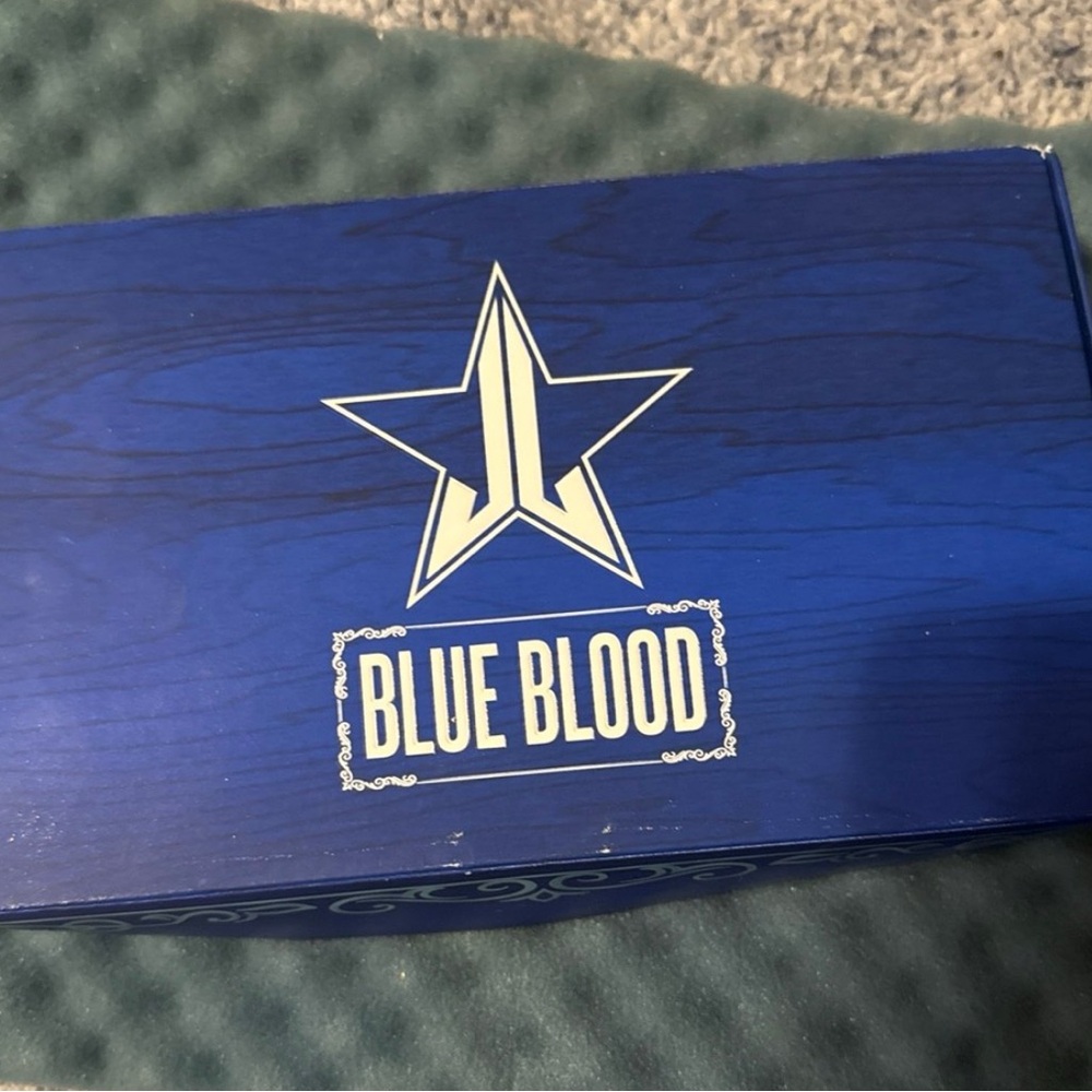 Jeffree Star Blue Blood Eyeshadow Palette